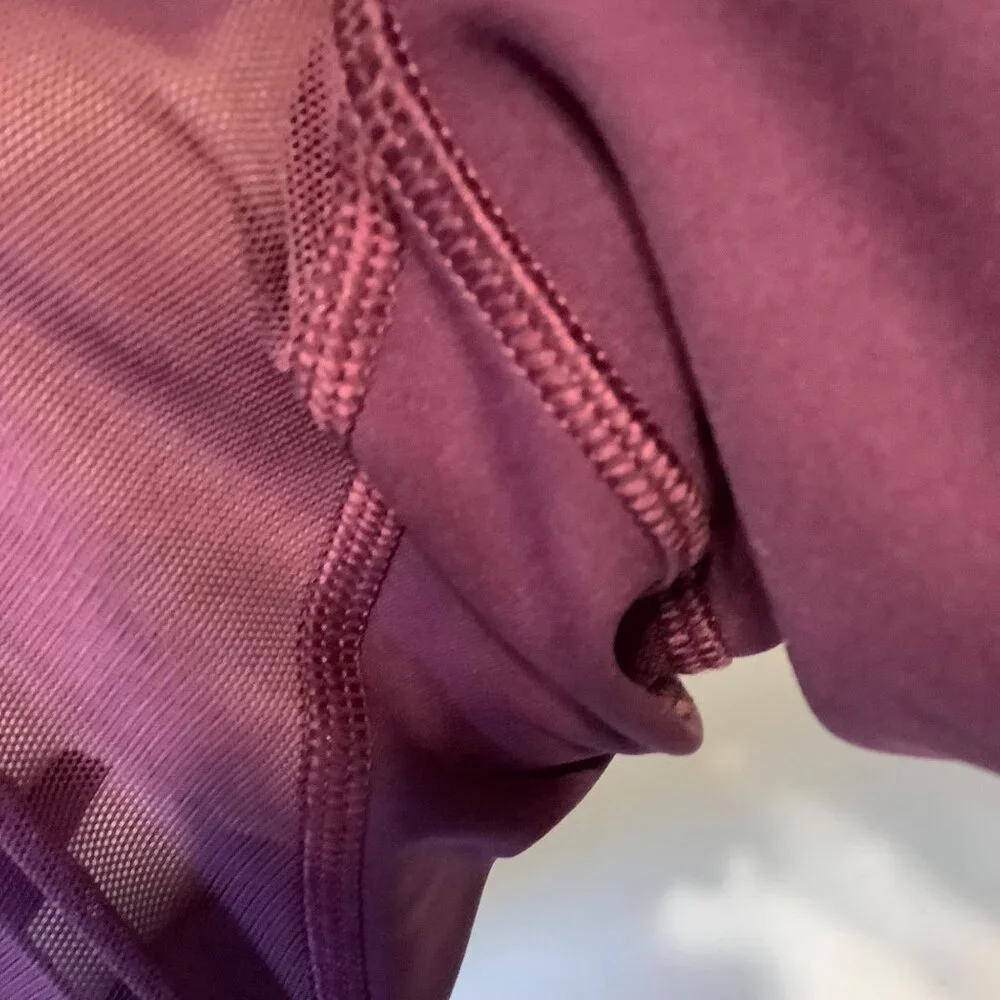 Lululemon Size 6 Dark Purple Mesh Panel Leggings 28" Inseam P30416 Workout Yoga - Picture 9 of 10